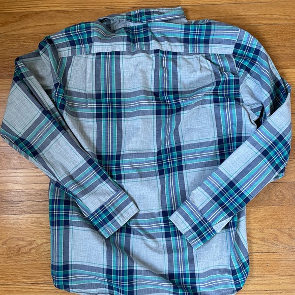 JCrew men’s woven button down - Picture 4 of 5